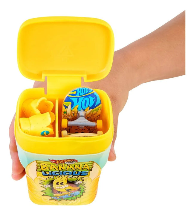 Auto/camioneta A Escala Mattel Banana Licious 2024 Patineta Color Amarillo