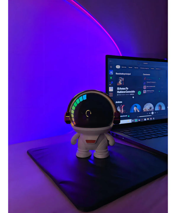 Parlante Bluetooth Astronauta Sound K-29 Luces Bluetooth Color Blanco