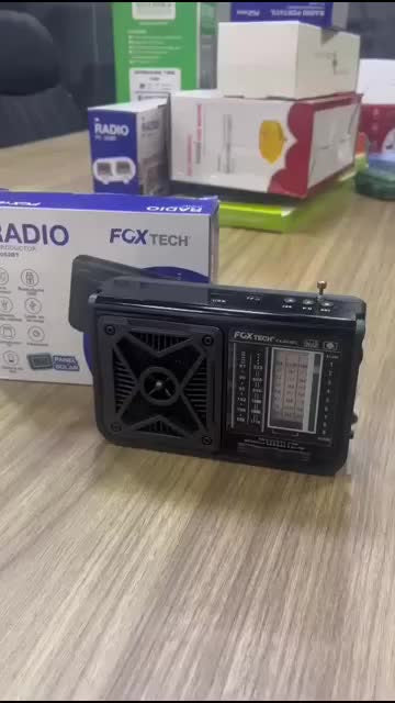 Radio Parlante Recargable Am/fm Bluetooth Panel Solar Fx-063