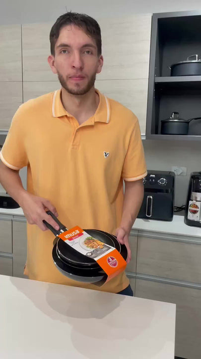 Juego De 3 Sartenes Imusa De 18,20 Y 24 Cm Color Negro