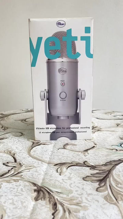 Micrófono Blue Yeti Condensador Omnidireccional color silverS