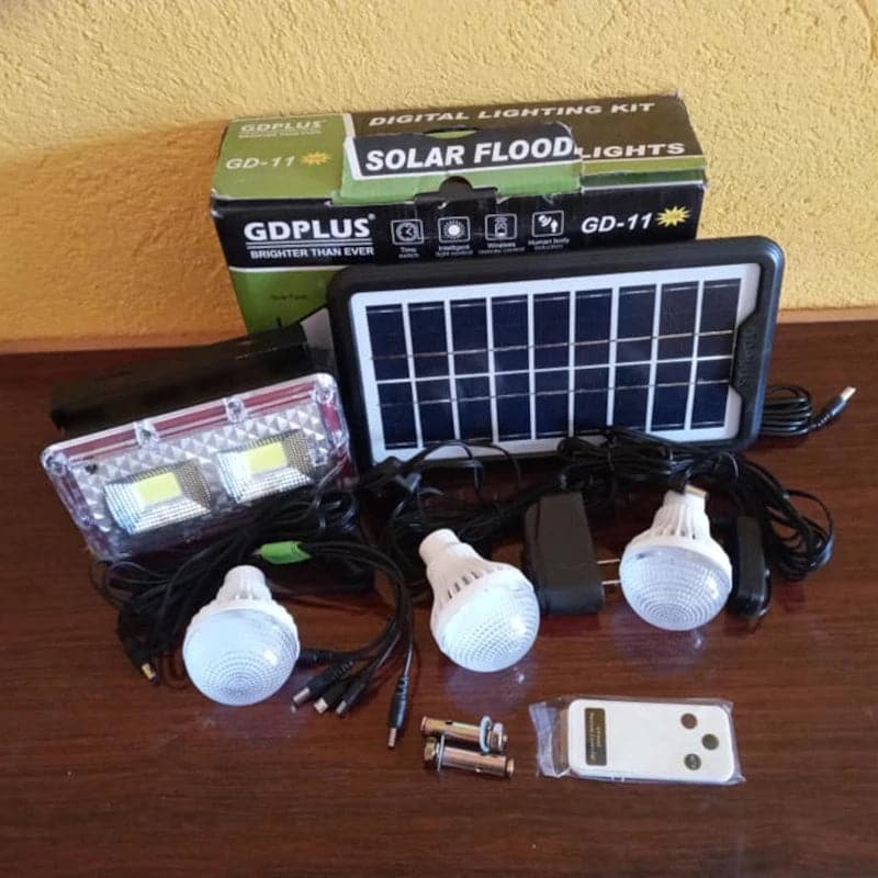 Kit de panel solar recargable + 3 bombillos parlante con bluetooth