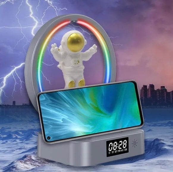 Radio Parlante Bluetooth Con Carga Inalámbrica Diseño Astronauta Y-558