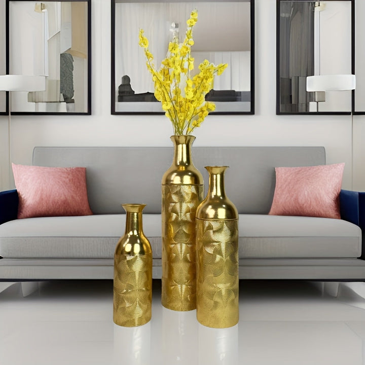 3 modernos jarrones de suelo de metal decorativos de lujo dorado con un toque de alta gama adecuados para flores artificiales en el hogar, hotel y oficina.