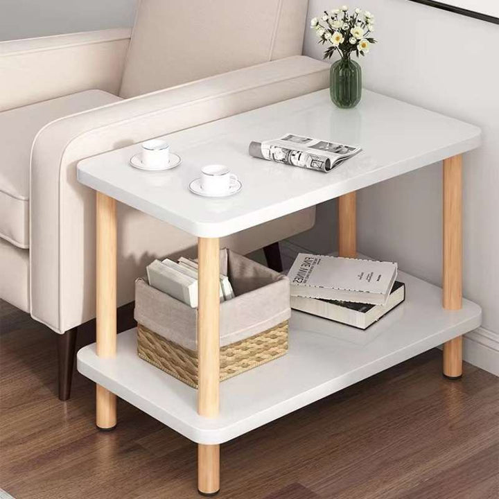 Mesita de Madera Blanca de 2 Niveles con Panel de Corcho en la Parte Superior - Diseño Ahorra-Espacio, Mesa de Noche Multifuncional para Sala de Estar, Dormitorio o Balcón, Estante de Almacenamiento Espacioso, Fácil Montaje