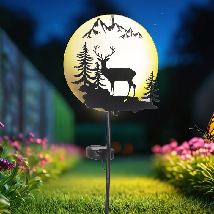 Una luz de jardín de reno solar, un poste de luz de ciervo circular de metal para la noche, con LED de alta luminosidad a prueba de agua de blanco cálido, adecuado para jardines festivos, jardines, patios, caminos, pasillos y decoraciones de jardinería.
