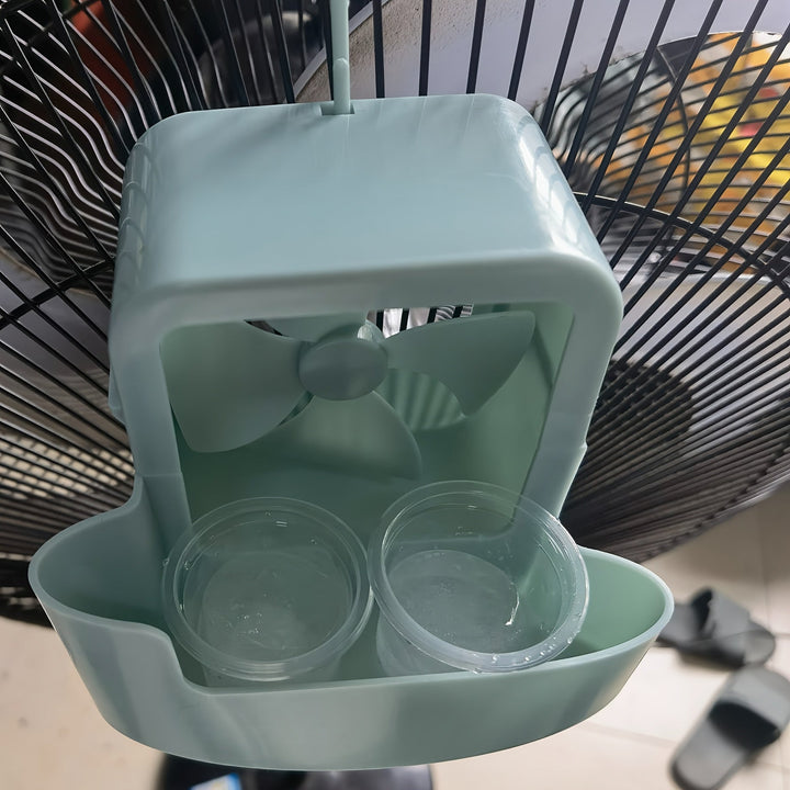 Ventilador Colgante Portátil Refrescante - Enfriamiento Instantáneo sin Electricidad con Cubitos de Hielo y Agua, Diseño Duradero en Plástico para Hogar y Oficina, Azul & Amarillo, Alivio del Calor Veraniego, Diseño de Dos Niveles, Funcionamiento No Eléc