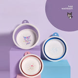 Sanrio Hello Kitty Lavabo Plegable - Fregadero Compacto con Gancho Colgante, Bañera para Lavar Platos y Pies para Cocina, Baño o Viajes - Accesorio de Baño Divertido, Diseño Antifugas, Contenedor Multiusos, Ideal para Espacios Pequeños