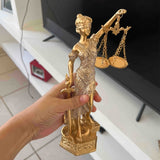 Estatua de resina dorada de la diosa de la justicia - Escultura griega de la ley de 23.98 cm con máscara para los ojos, llamado del cielo y espada, decoración para hogar y oficina, decoración para estantería