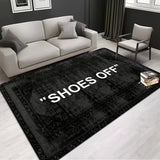 Alfombra Estampada Bohemia 'SHOES OFF' - Suave, Antideslizante, de Franela en Negro | Perfecta para Sala de Estar, Dormitorio, Comedor, Oficina y Decoración de Entrada