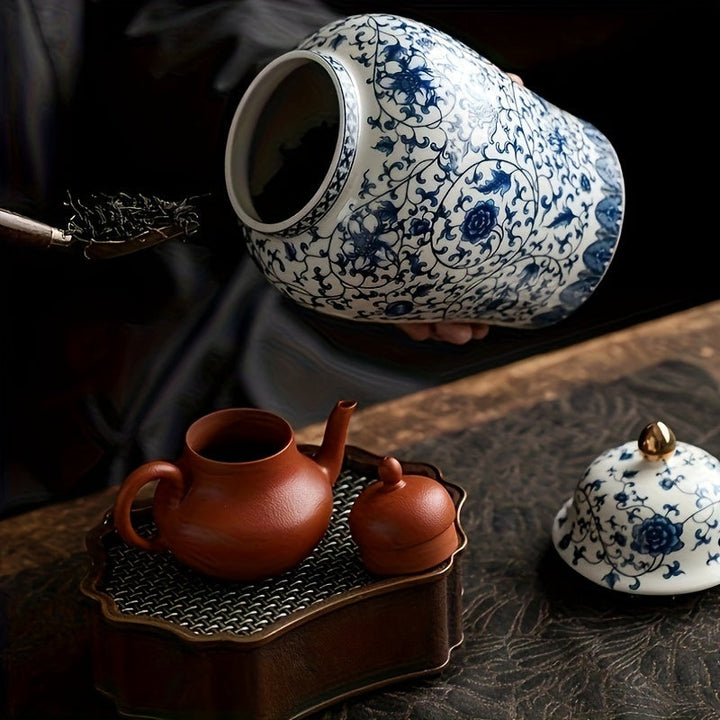 1pc Tarro de Almacenamiento de Cerámica de Porcelana Azul y Blanca Vintage con Tapa Abatible - Contenedor Redondo Multiusos para Granos de Café, Cereales, Comida para Mascotas - Lavado a Mano, Reutilizable, No Necesita Electricidad